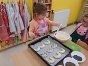 Pečeme ve školce - od zrníčka po rohlík